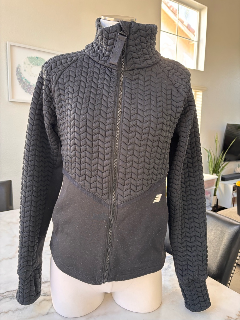 New Balance Women's Black Quilted-Detail Full Zip Bomber Jacket